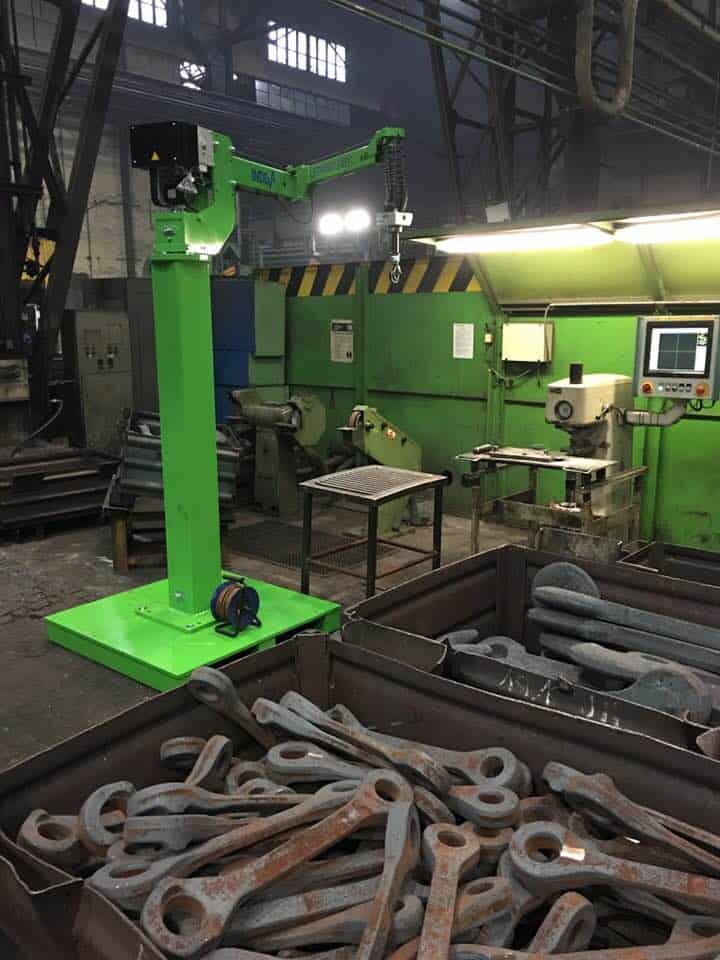 Stebrni manipulatorji INDEVA - Industrijska oprema